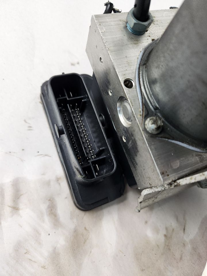 2018 AUDI A6 Anti-lock Brake Pts - 486565 — photo 2