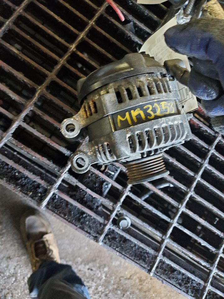 2013 JAGUAR XF ALTERNATOR - 486603 — photo 1
