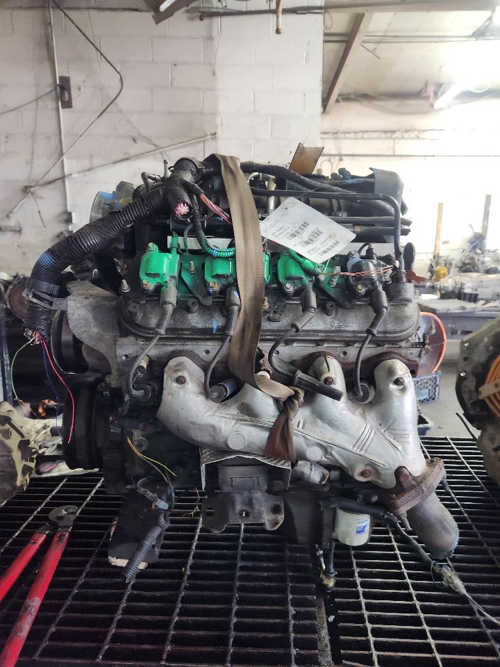 2009 CHEVROLET TAHOE ENGINE ASSEMBLY - 486622