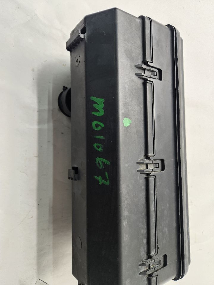 2019 LAND ROVER RANGE ROVER Fuse Box, Engine - 486706 — photo 1
