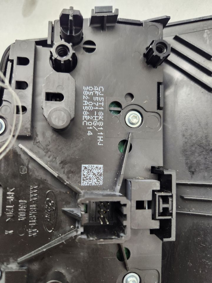 2015 FORD ESCAPE Radio Audio - 486846 — photo 2