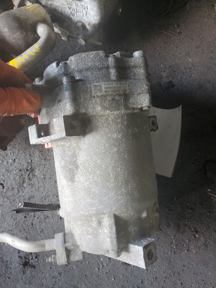2015 INFINITI Q50 AC COMPRESSOR - 487011 — photo 3