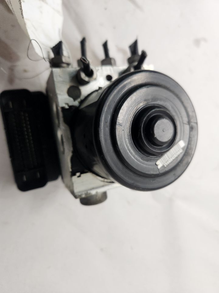 2014 FORD EDGE Anti-lock Brake Pts - 487204 — photo 1