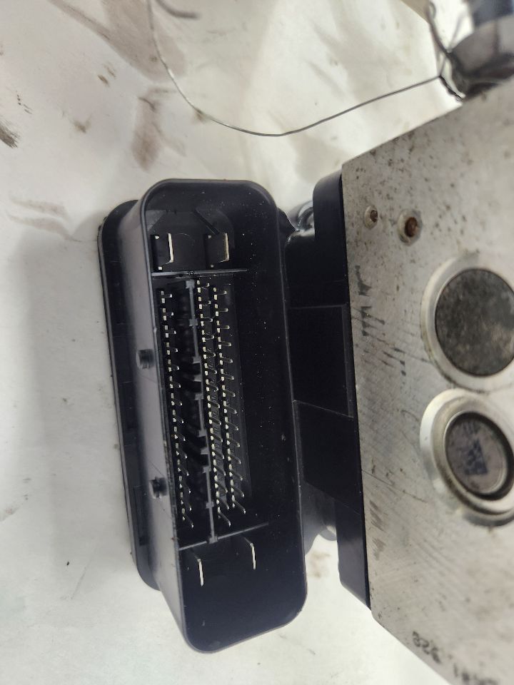 2014 FORD EDGE Anti-lock Brake Pts - 487204 — photo 2