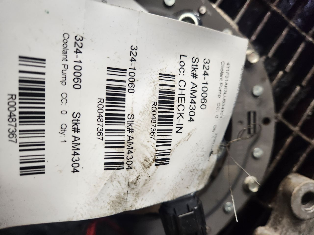 2020 TOYOTA CAMRY Coolant Pump - 487367 — photo 1