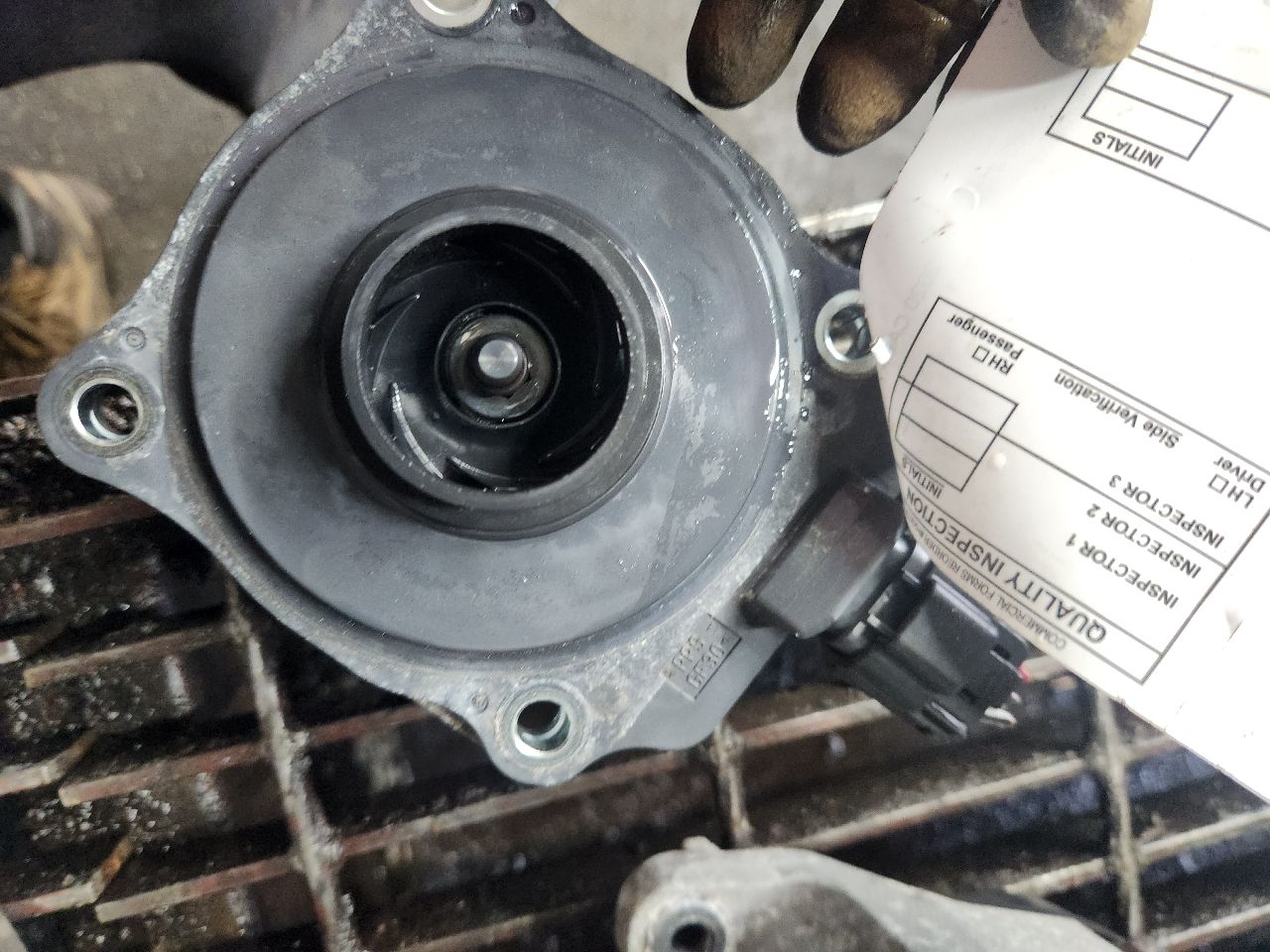 2020 TOYOTA CAMRY Coolant Pump - 487367 — photo 2