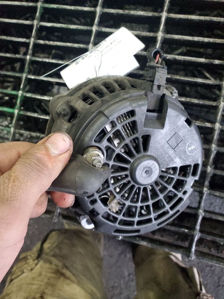 2008 GMC ENVOY ALTERNATOR - 487443 — photo 2