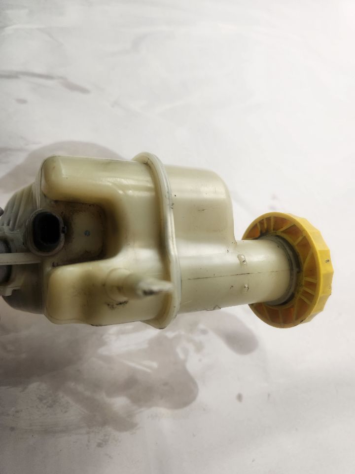 2015 JEEP CHEROKEE BRAKE MASTER CYL - 487460 — photo 2