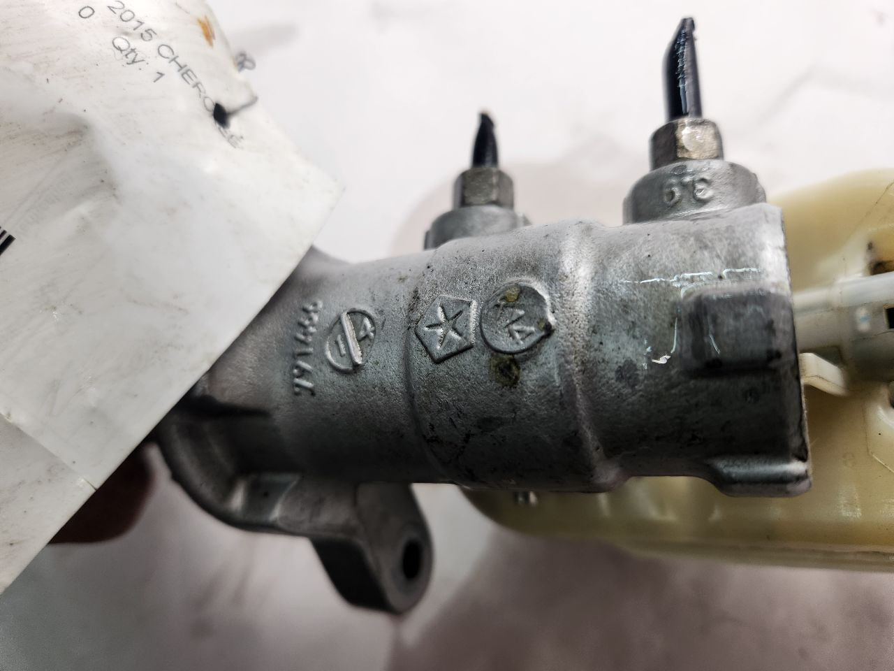 2015 JEEP CHEROKEE BRAKE MASTER CYL - 487460 — photo 5
