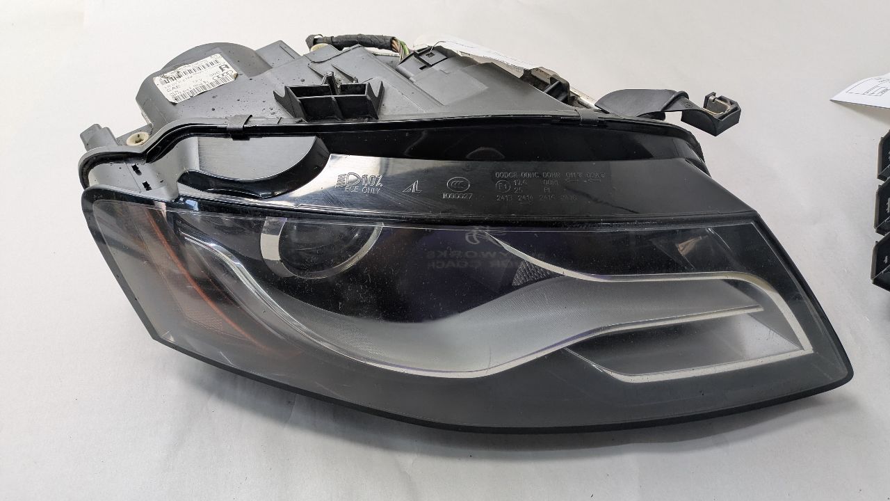2012 AUDI A4 Right HEADLAMP ASSEMBLY - 487476 — photo 1