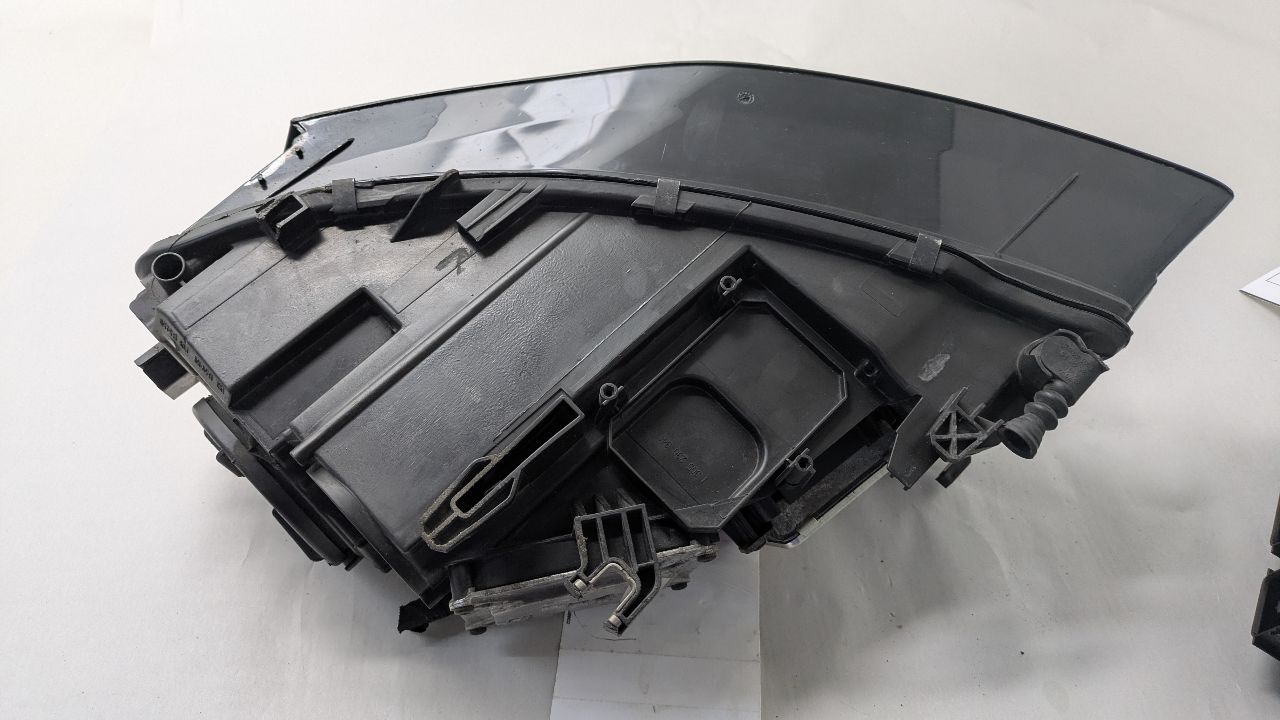 2012 AUDI A4 Right HEADLAMP ASSEMBLY - 487476 — photo 2