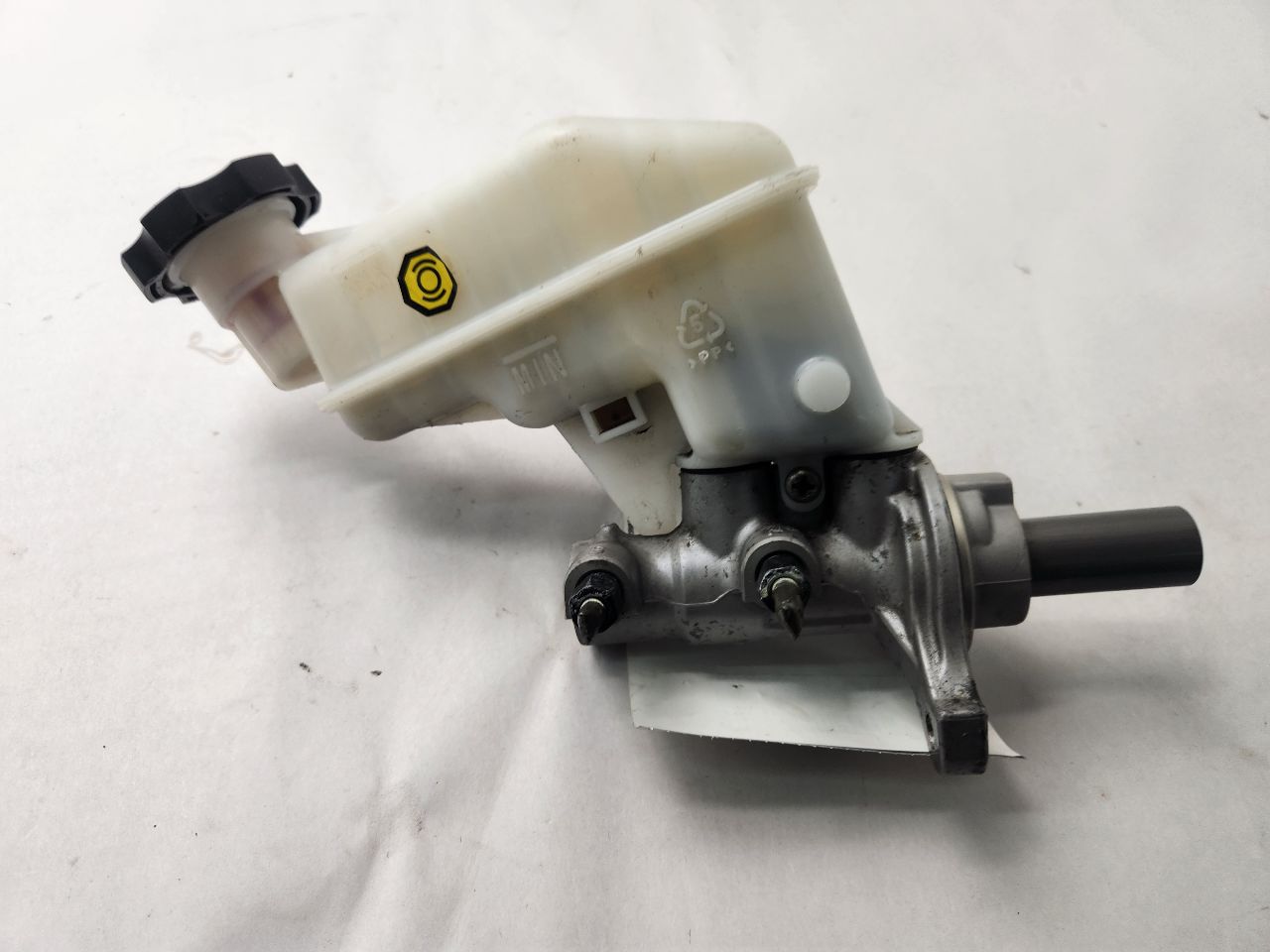 2013 HYUNDAI ELANTRA BRAKE MASTER CYL - 487734 — photo 4