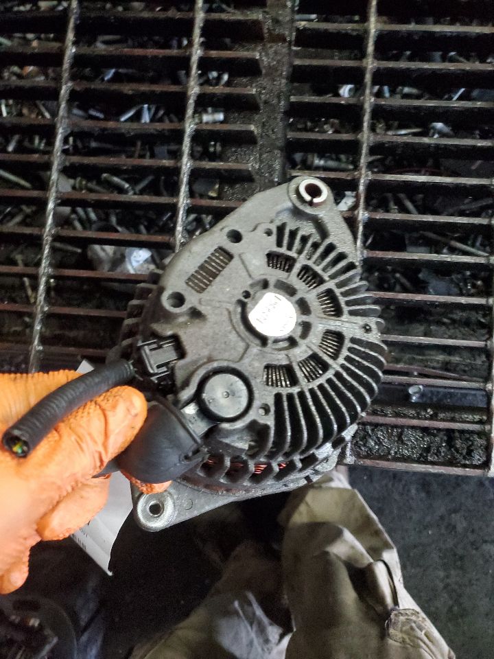 2014 NISSAN PATHFINDER ALTERNATOR - 487779 — photo 2