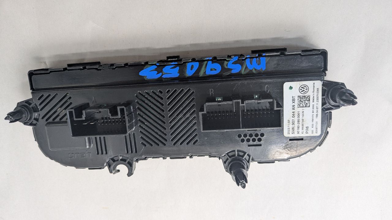 2024 VOLKSWAGEN TIGUAN TEMP CONTROL - 488021 — photo 2