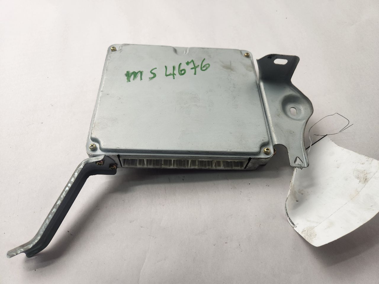 2001 LEXUS RX300 Eng/Motor Cont Mod - 488156 — photo 4