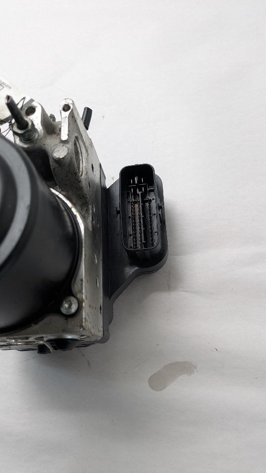 2006 TOYOTA AVALON Anti-lock Brake Pts - 488315 — photo 5