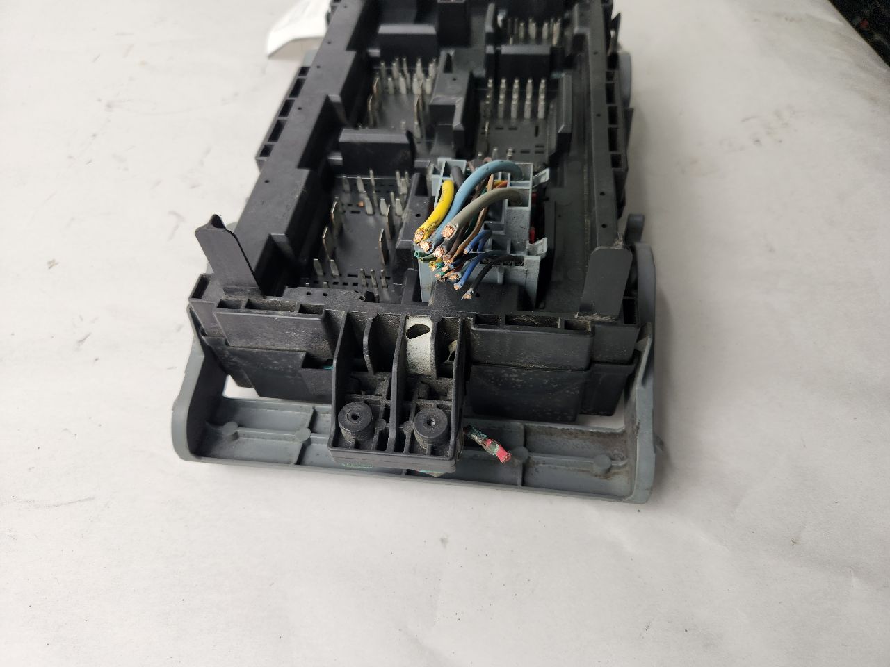 2011 CHEVROLET SILVERADO 1500 PICKUP Fuse Box, Engine - 488503 — photo 5