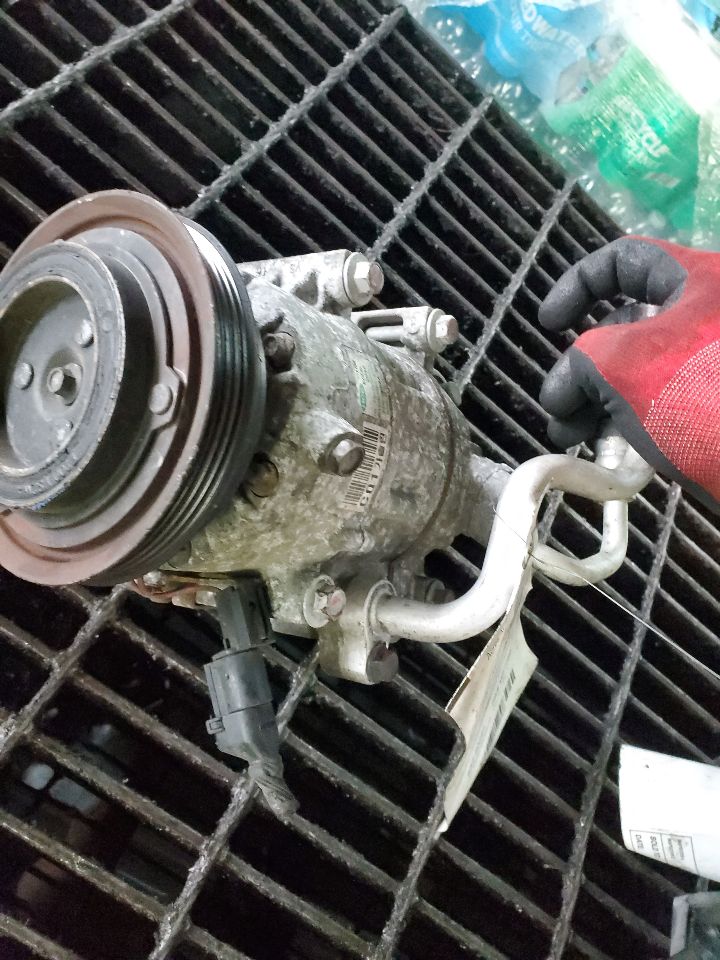 2009 HYUNDAI ACCENT AC COMPRESSOR - 488566 — photo 4