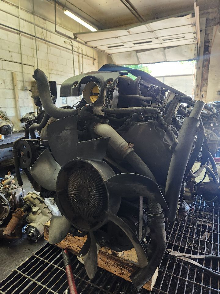 2004 NISSAN TITAN ENGINE ASSEMBLY - 488621 — photo 5