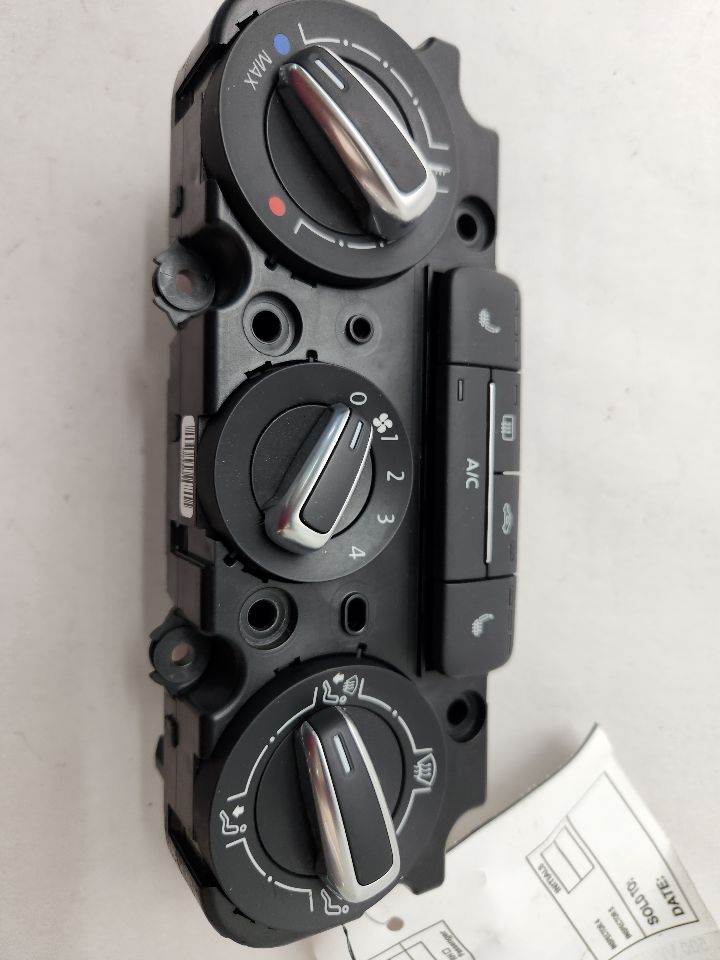 2016 VOLKSWAGEN JETTA TEMP CONTROL - 488649 — photo 1
