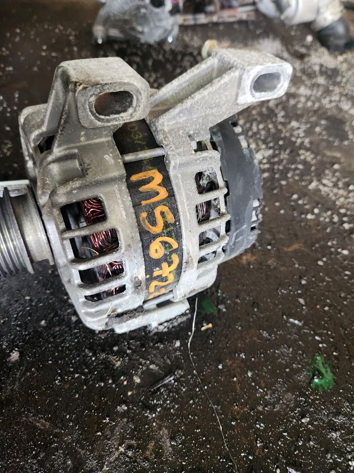 2012 VOLVO 60 SERIES ALTERNATOR - 488690 — photo 1