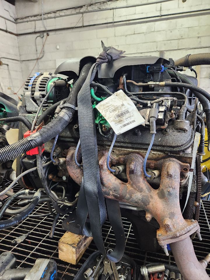 2004 CHEVROLET SILVERADO 2500 PICKUP ENGINE ASSEMBLY - 488751 — photo 1