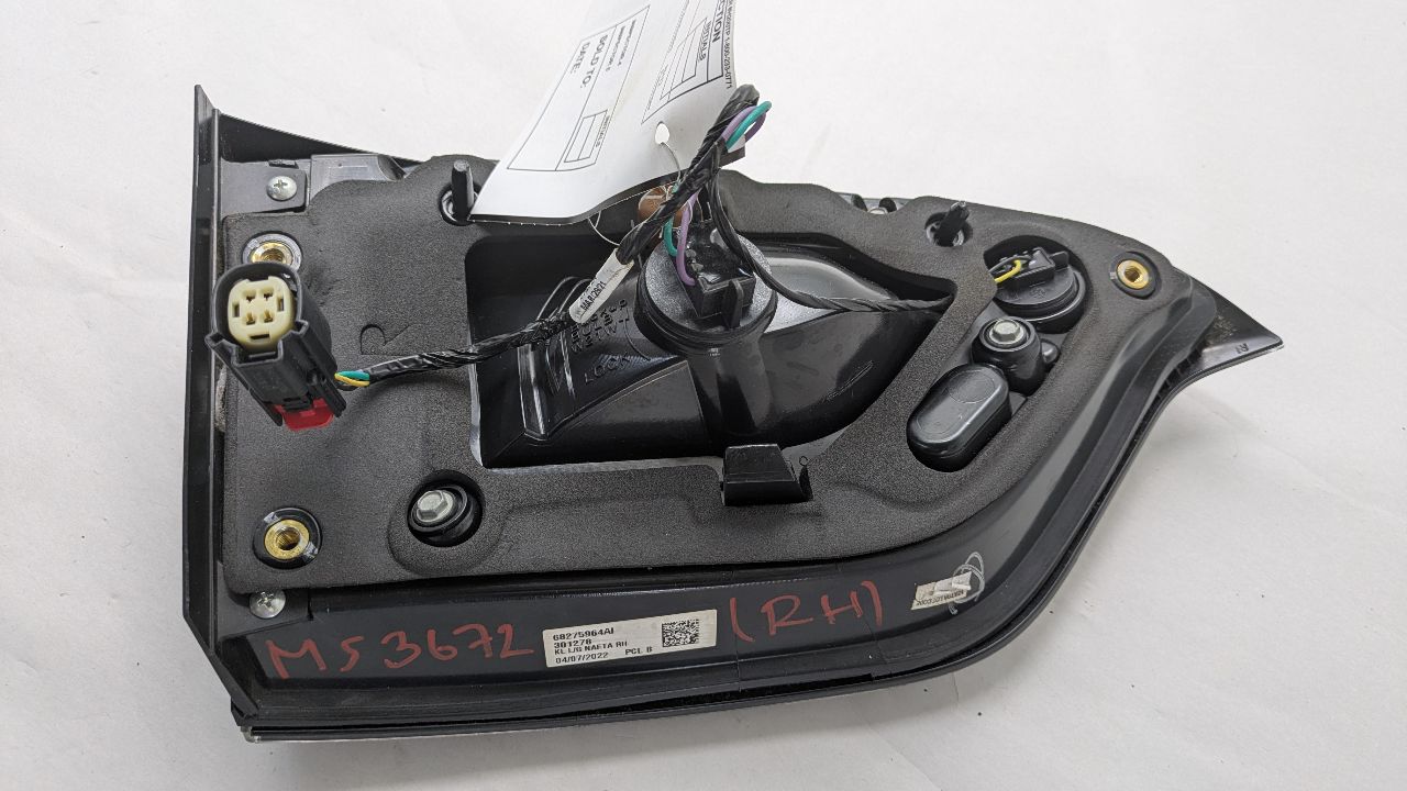 2022 JEEP CHEROKEE Right TAIL LAMP - 488792 — photo 2