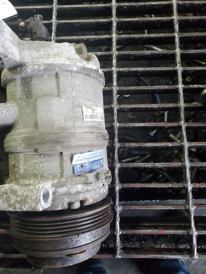 2007 CHEVROLET VAN AC COMPRESSOR - 488830 — photo 2