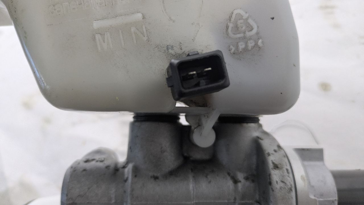 2014 KIA CADENZA BRAKE MASTER CYL - 488879 — photo 3