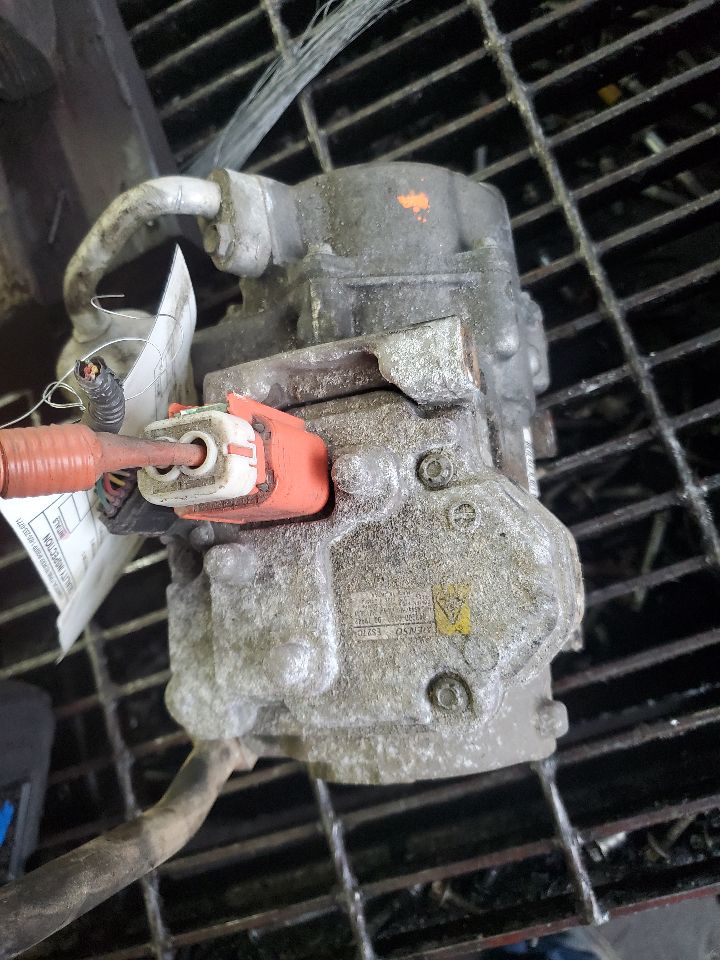 2014 LEXUS ES300H 4cyl Electric 2.5 AC COMPRESSOR - 488952 — photo 3