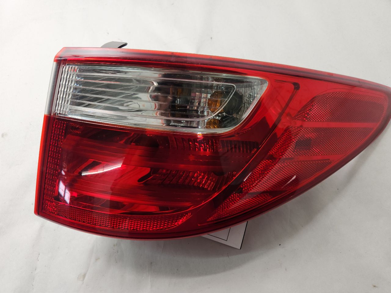 2016 HYUNDAI SANTA FE Right TAIL LAMP - 489060 — photo 1
