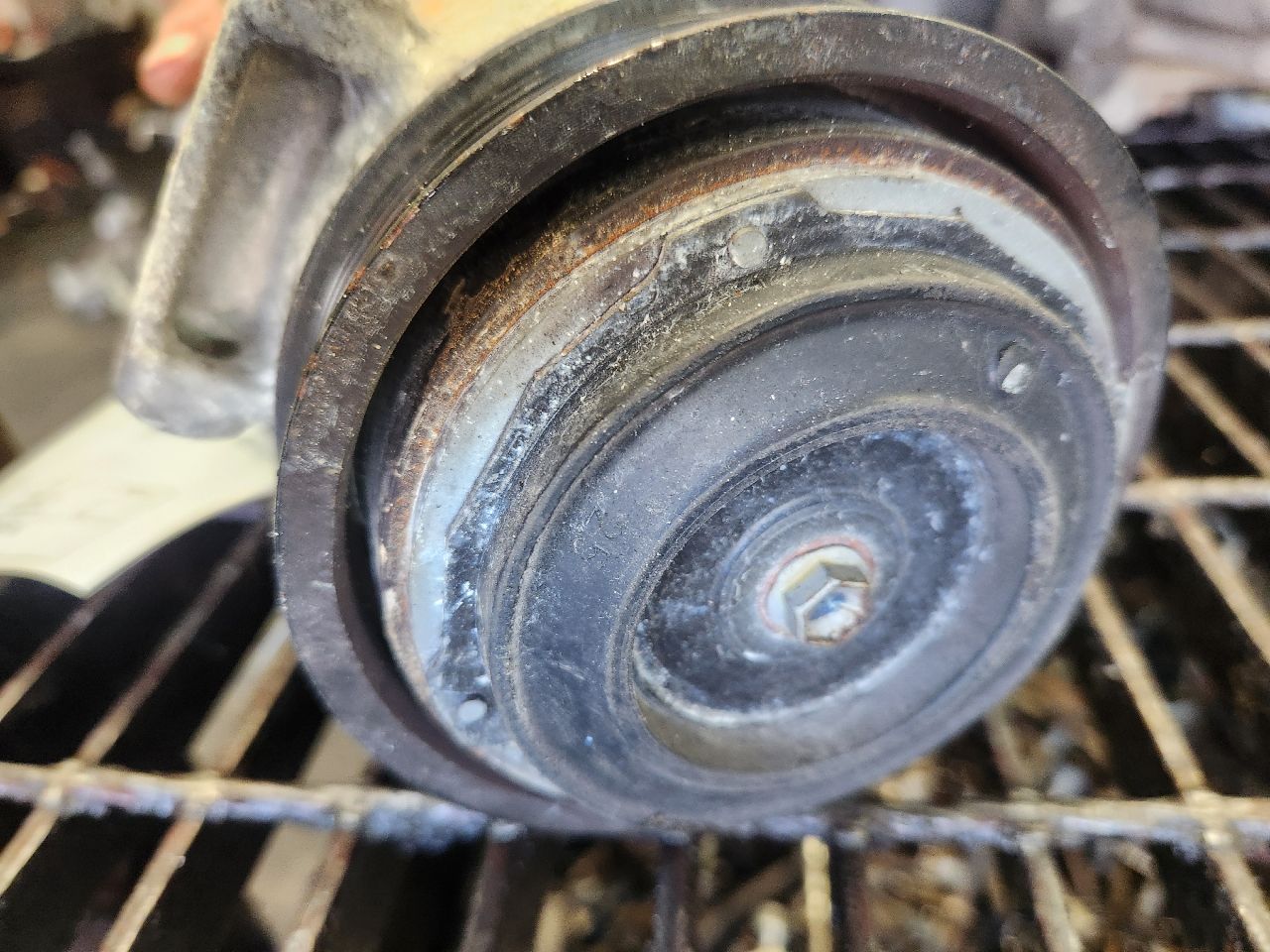 2015 JEEP CHEROKEE AC COMPRESSOR - 489066 — photo 2