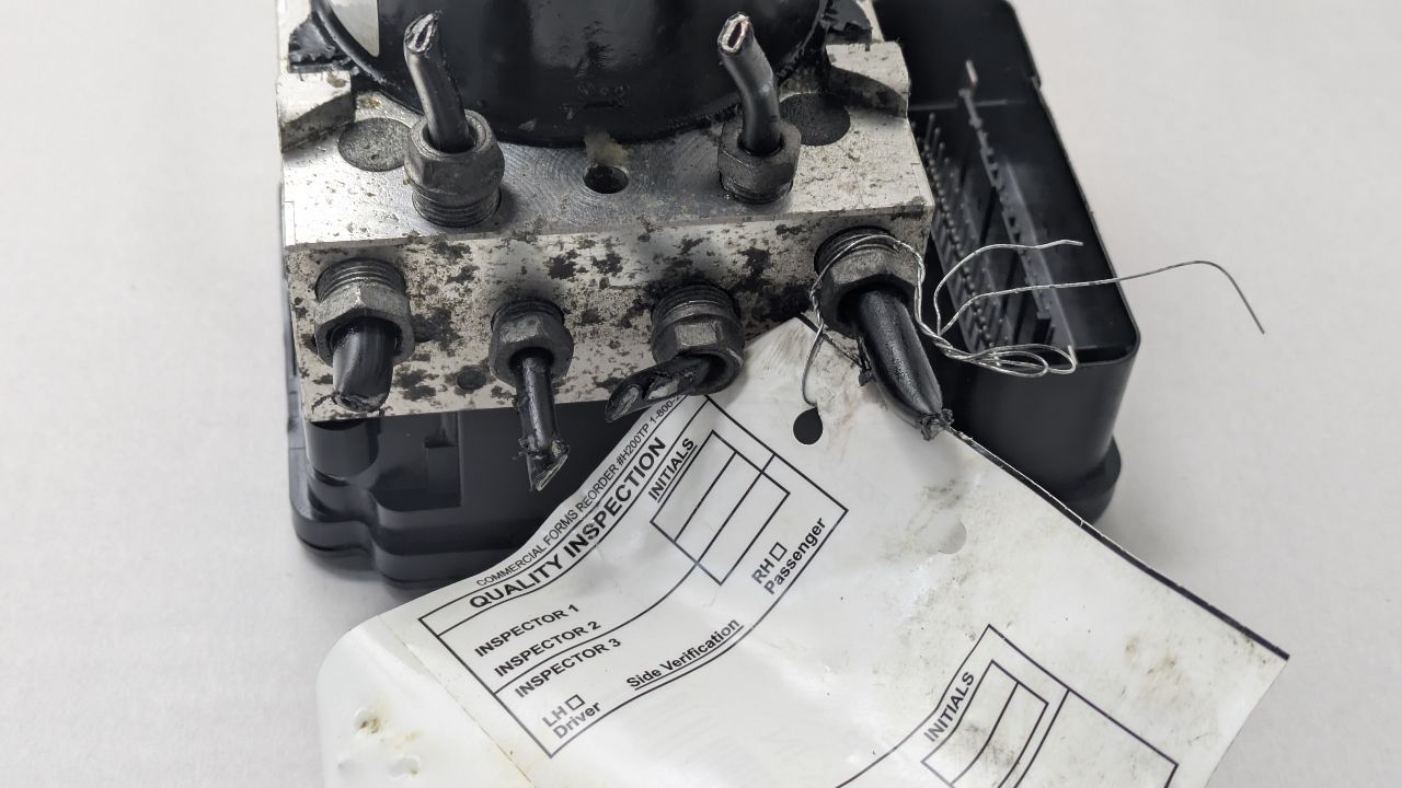 2012 FORD FOCUS Anti-lock Brake Pts - 489070 — photo 4