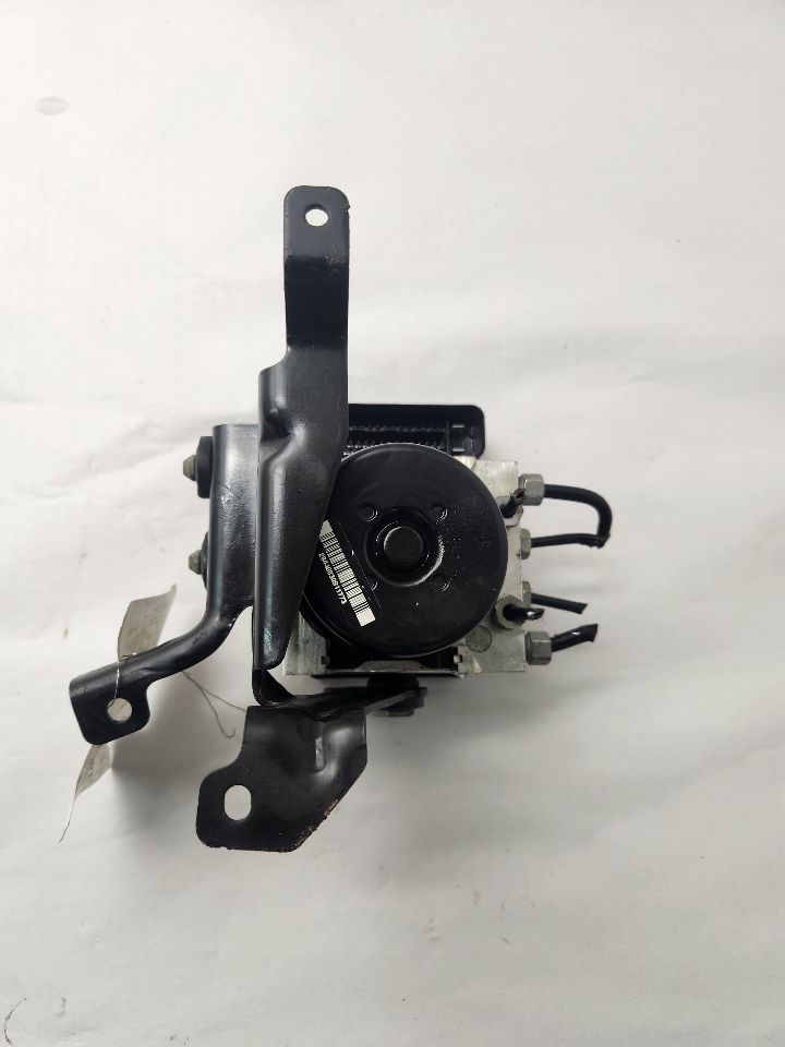 2017 CHEVROLET EQUINOX Anti-lock Brake Pts - 489258 — photo 1