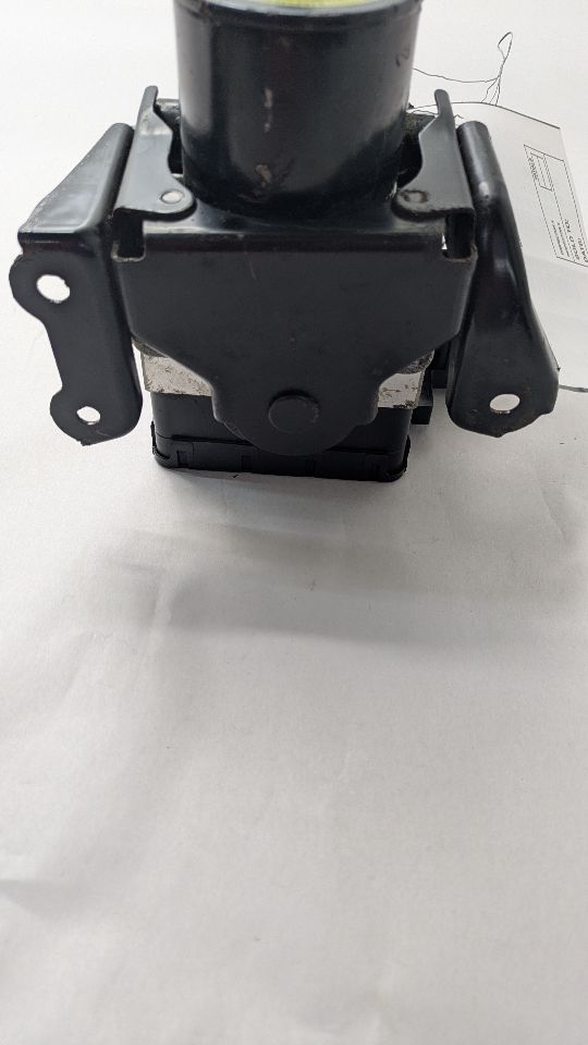 2008 TOYOTA CAMRY Anti-lock Brake Pts - 489261 — photo 2