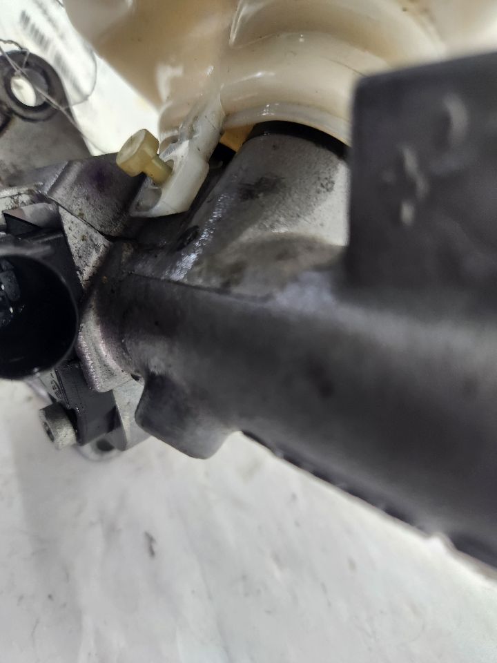 2015 VOLKSWAGEN JETTA BRAKE MASTER CYL - 489773 — photo 2