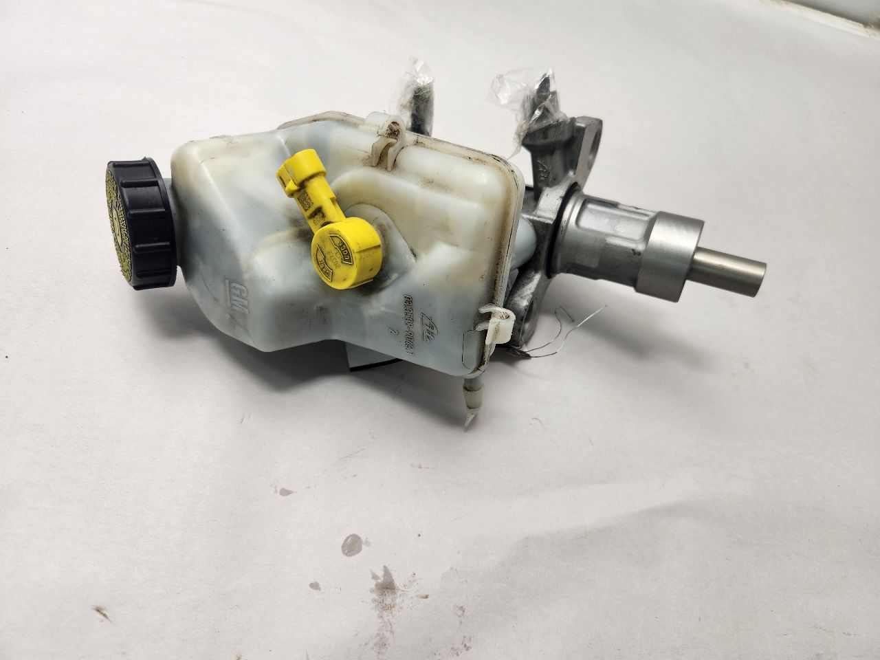 2014 BUICK LACROSSE BRAKE MASTER CYL - 490221 — photo 1