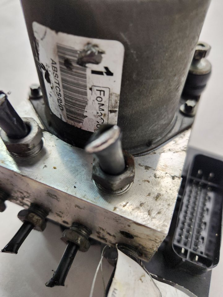 2011 FORD FLEX Anti-lock Brake Pts - 490242 — photo 3