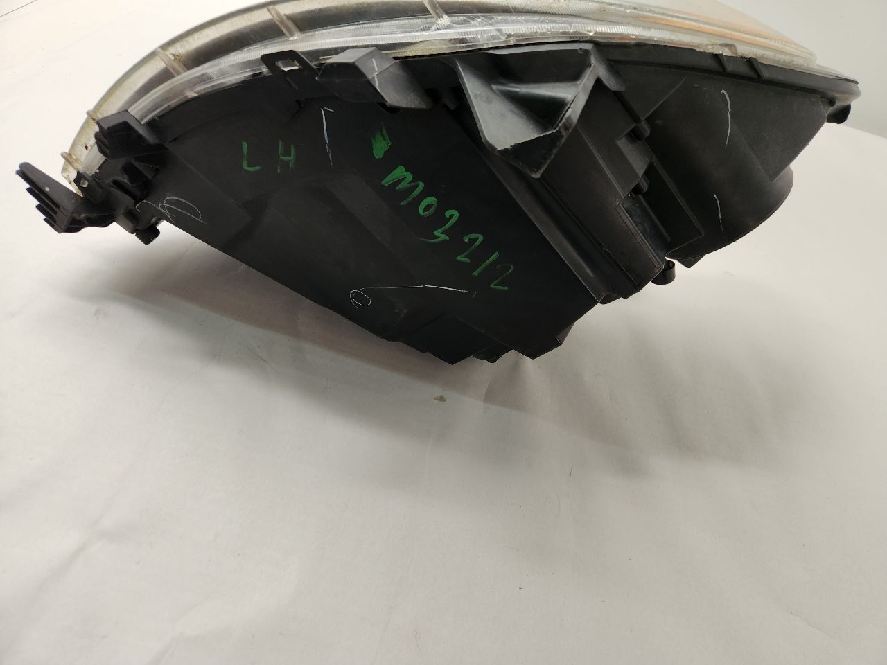 2017 DODGE PROMASTER 2500 VAN Left HEADLAMP ASSEMBLY - 490416 — photo 2
