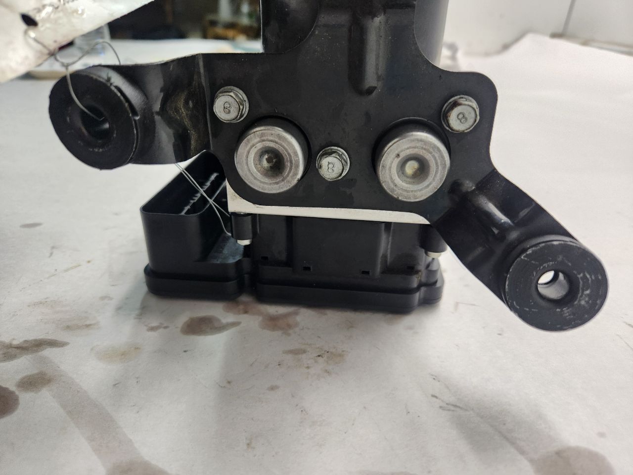2011 HYUNDAI GENESIS Anti-lock Brake Pts - 490576 — photo 3