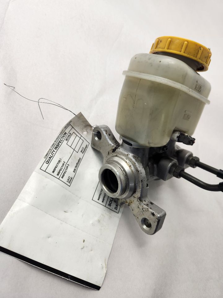 2011 SUBARU LEGACY BRAKE MASTER CYL - 490699 — photo 3