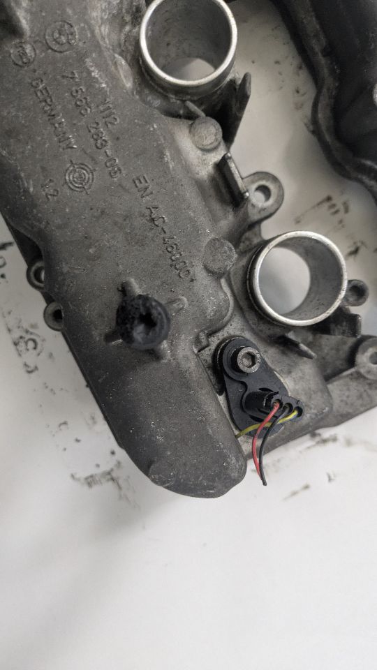 2013 BMW 750i VALVE COVER - 490864 — photo 3