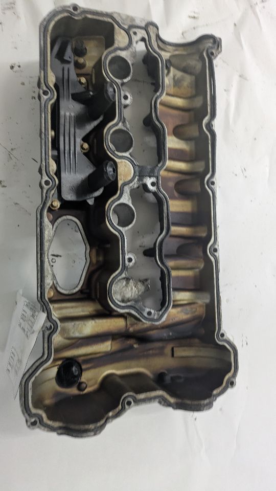2013 BMW 750i VALVE COVER - 490864 — photo 5