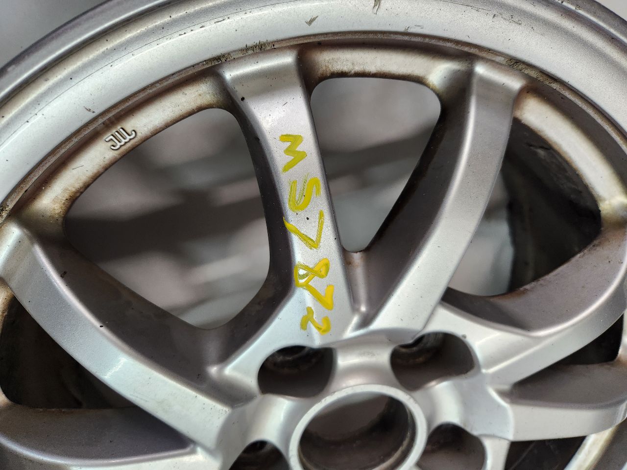 2014 TOYOTA PRIUS WHEEL - 490981 — photo 2