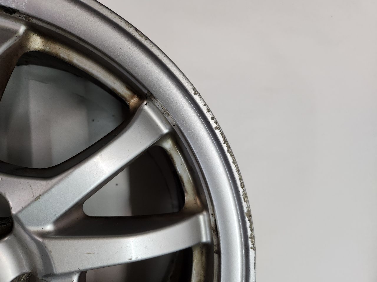 2014 TOYOTA PRIUS WHEEL - 490981 — photo 4