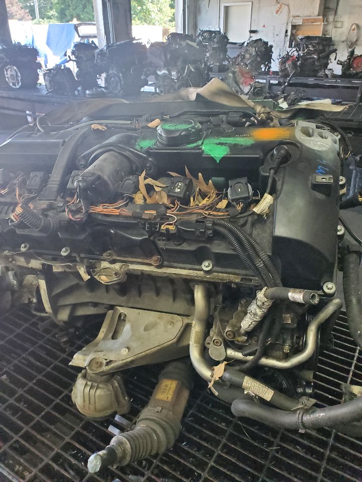 2011 BMW 328i ENGINE ASSEMBLY - 491163 — photo 4