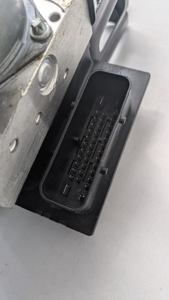 2010 BMW X3 Anti-lock Brake Pts - 491247 — photo 3