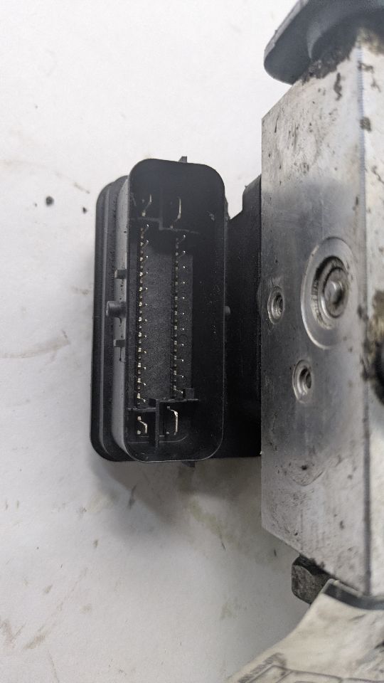 2016 FORD VAN Anti-lock Brake Pts - 491311 — photo 2
