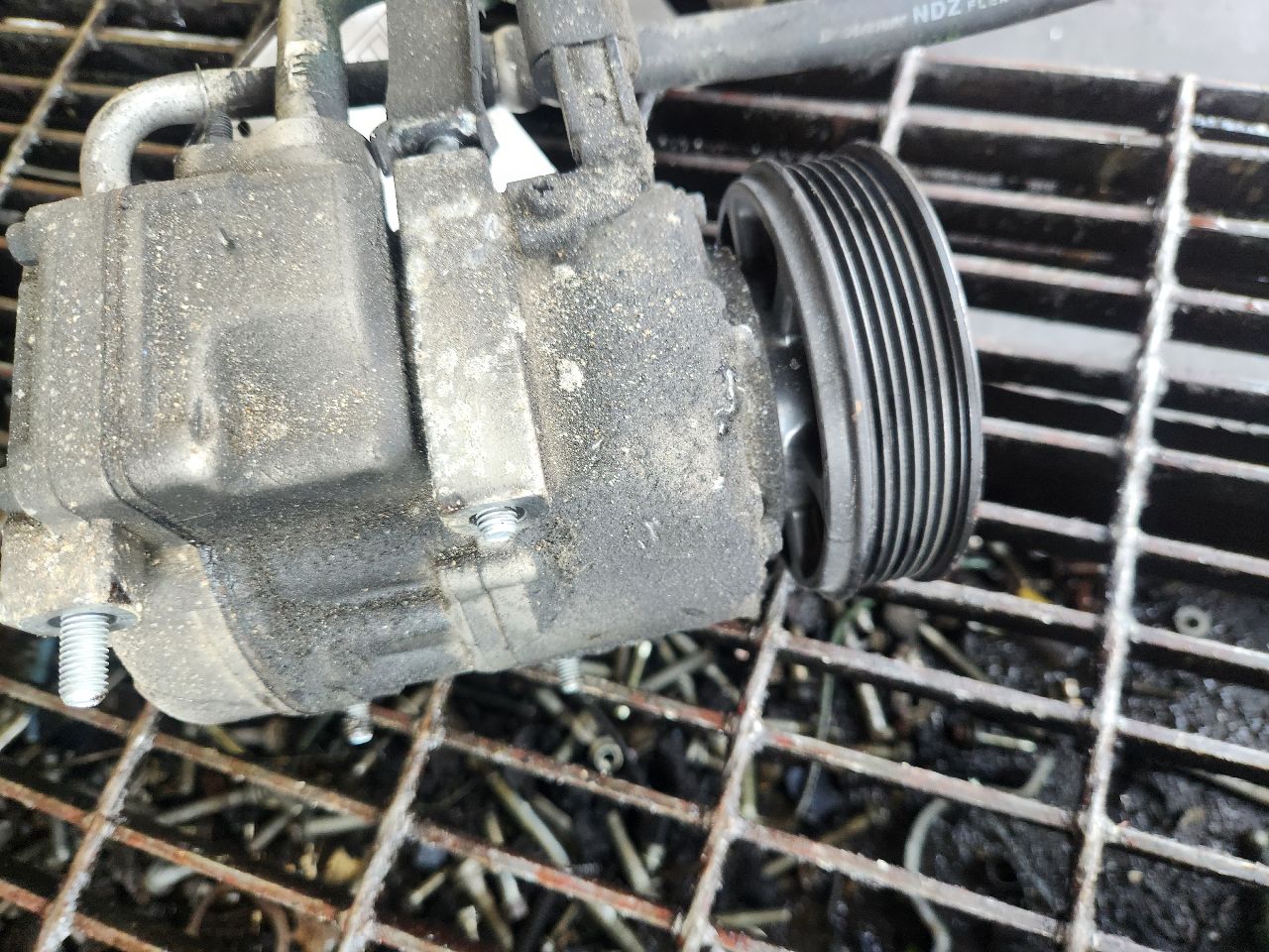 2011 HYUNDAI GENESIS AC COMPRESSOR - 491336 — photo 3