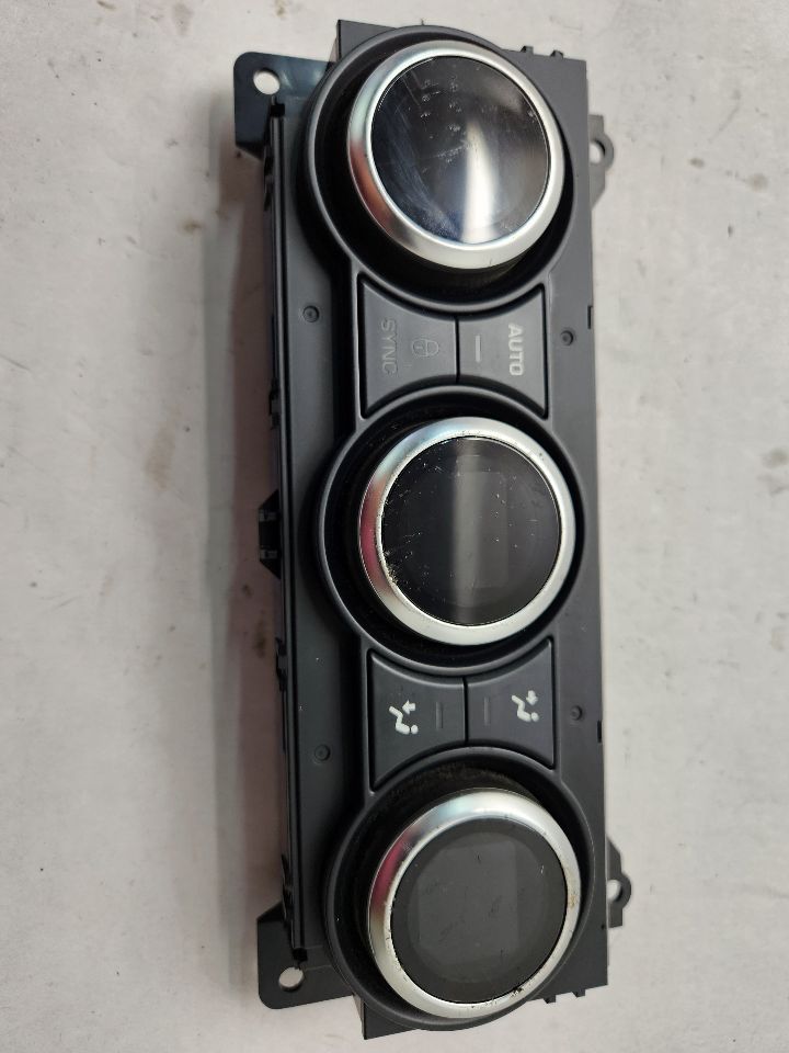 2019 LAND ROVER RANGE ROVER TEMP CONTROL - 491471 — photo 1